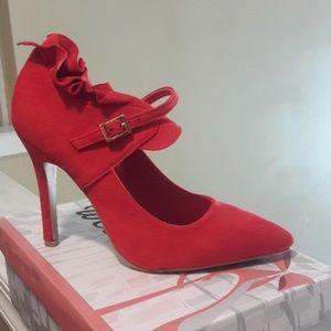👠NEW 👠Red pumps